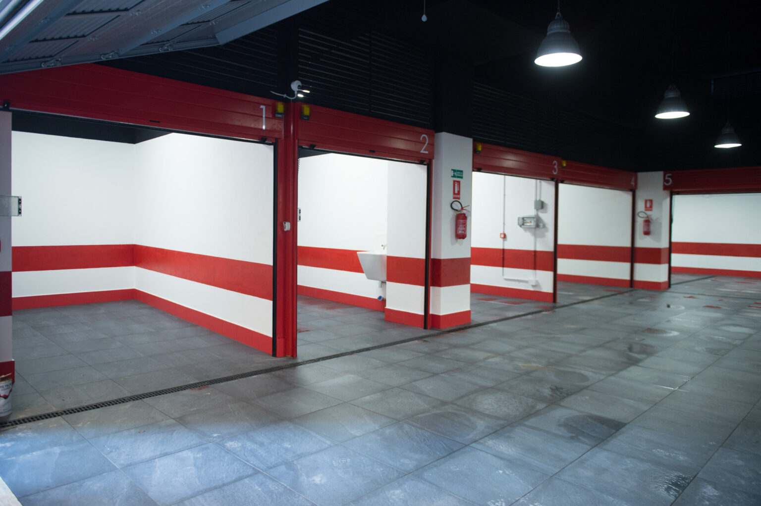 Foto 1/12 del progetto Box Leccosa di Studio Riviello